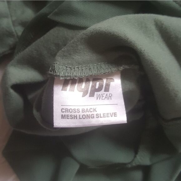 Hypr wear cross back mesh long sleeve workout top - Picture 8 of 8